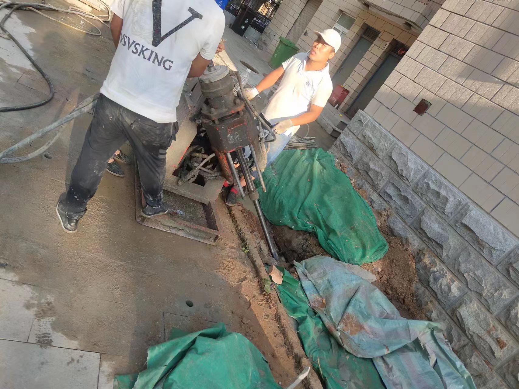 石嘴山建筑房屋地基沉降注浆加固顶升纠偏